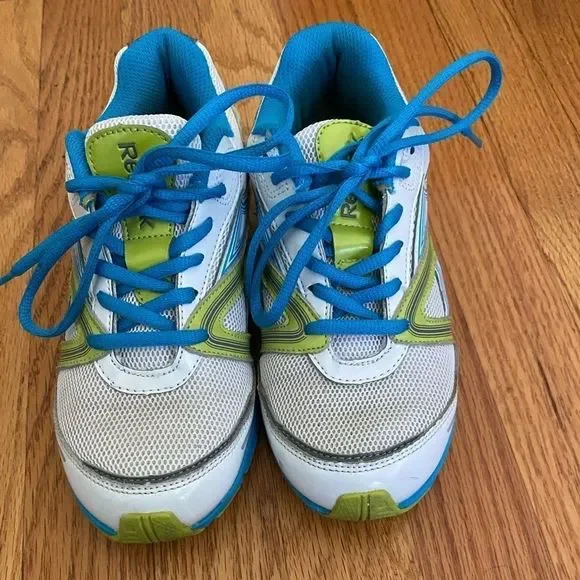 Reebok shoes, Size 4 (kids) 6(women) FAIR CONDITION - Picture 3 of 9